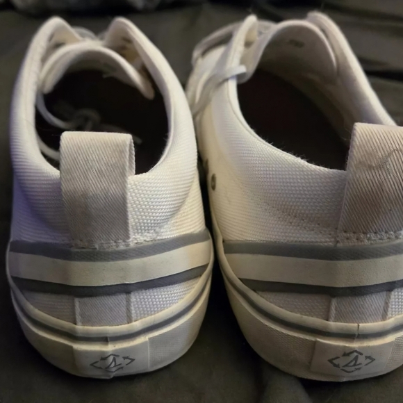 White Sperry's Mens 13 never worn - Picture 4 of 5